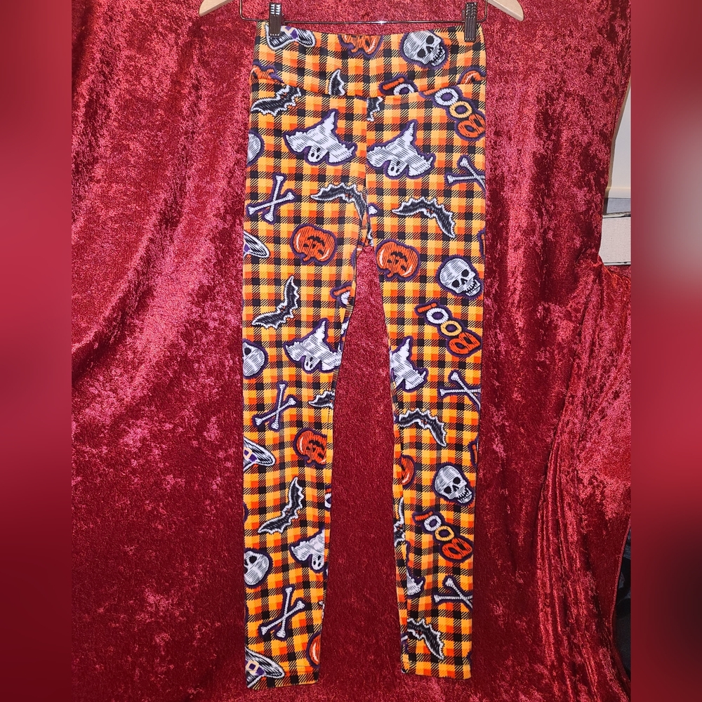 No Boundaries Halloween Boo Flannel Soft Leggings